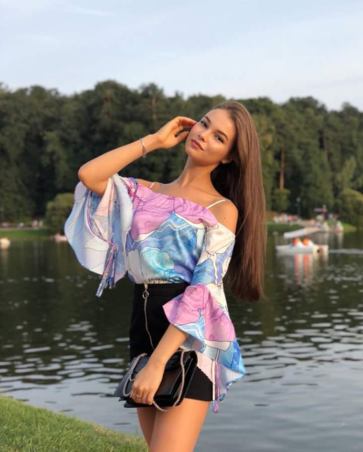 MISS RUSSIA 2018: Yulia Polyachikhina - Page 3 Fb_i2414
