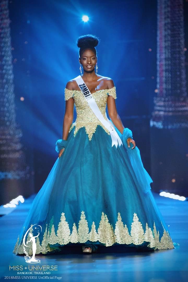 © PAGEANT MANIA © MISS UNIVERSE 2018 - OFFICIAL COVERAGE II Finals (PHOTOS ADDED) - Page 3 Fb_i6006