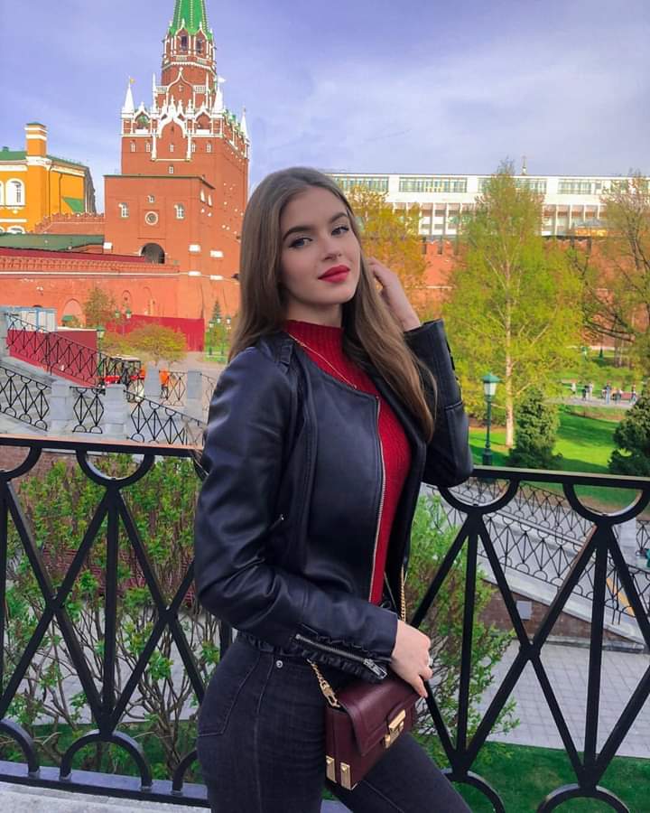 Alina Sanko (RUSSIA WORLD 2019 & UNIVERE 2020) - Page 2 Fb_i8379