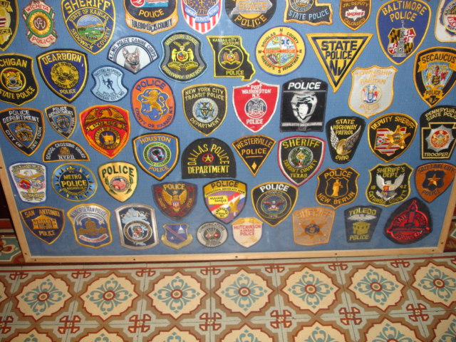 gros lot insignes police us et divers Dsc09952