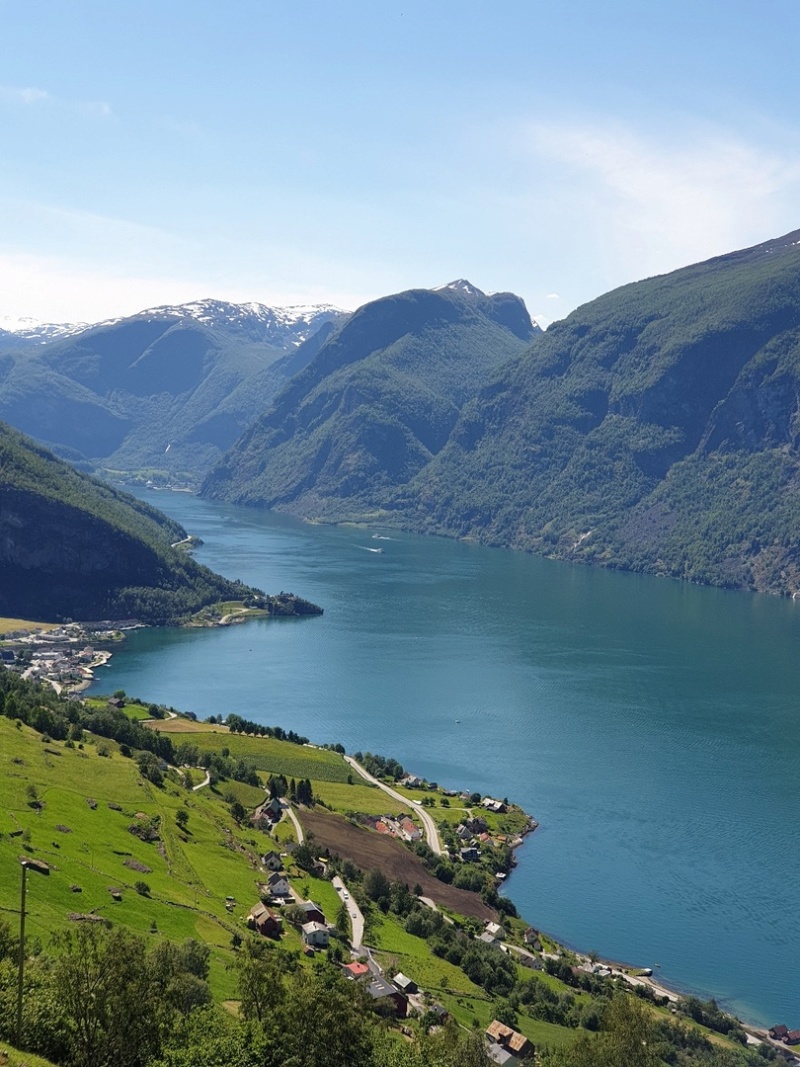 Роскошные пейзажи Норвегии - Страница 13 Oyarci10