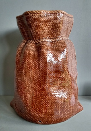 Strange sack pot/lamp ?? Img_2363