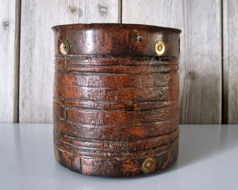 Leather and metal pot Leathe11