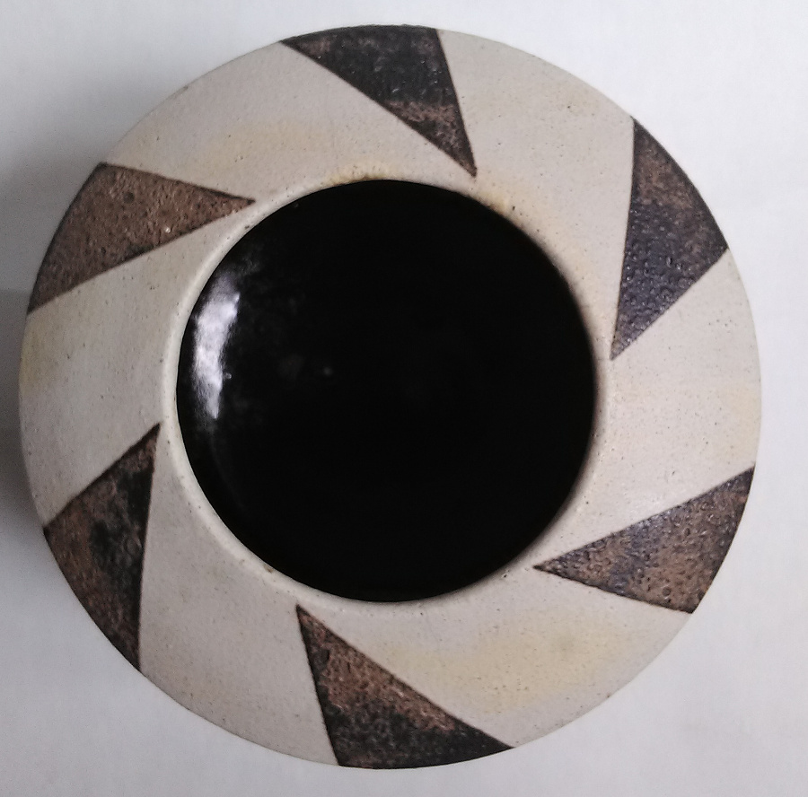 Geometric design volcanic glaze stoneware cylinder ... European? Geo210