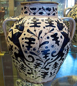 Large white / blue vase signed R.R. - maiolica - Florence, Tuscany  Lion210