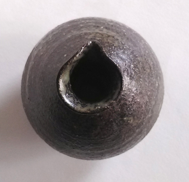 Marked studio Japanese Tokkuri Saki210
