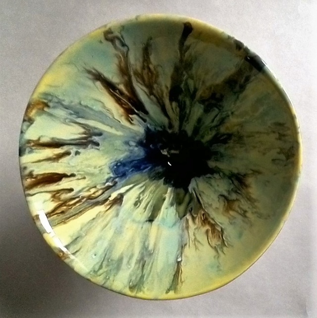 Sgraffito and drip glazed footed bowl SE mark Sevase11