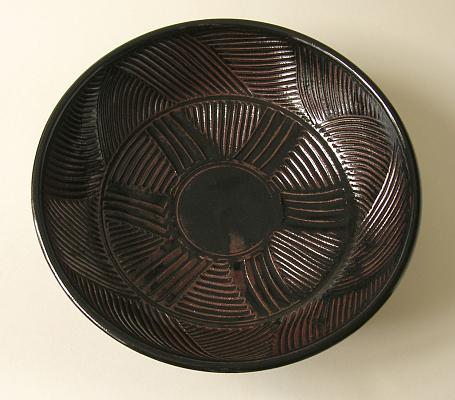 Tenmoku incised bowl marked SB or SH? Sl011