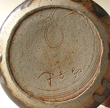 Is this an accident! - or just Brutalist? ... kanji style mark Volc610