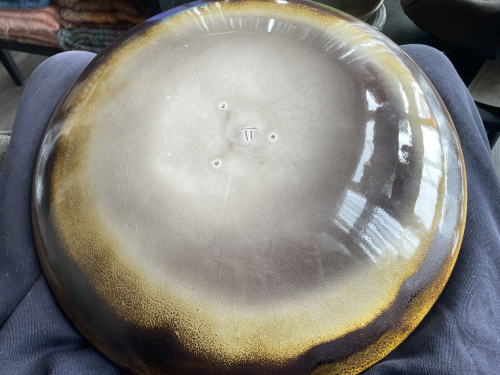 Think Studio Pottery Bowl With Gold Flake Glaze signed TT 5dc83210