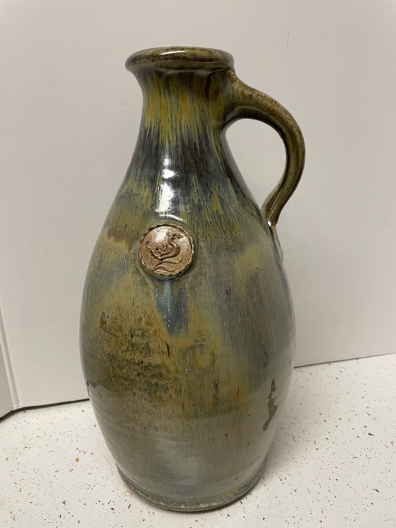 Jug with medallion and signed bottom 70495c10