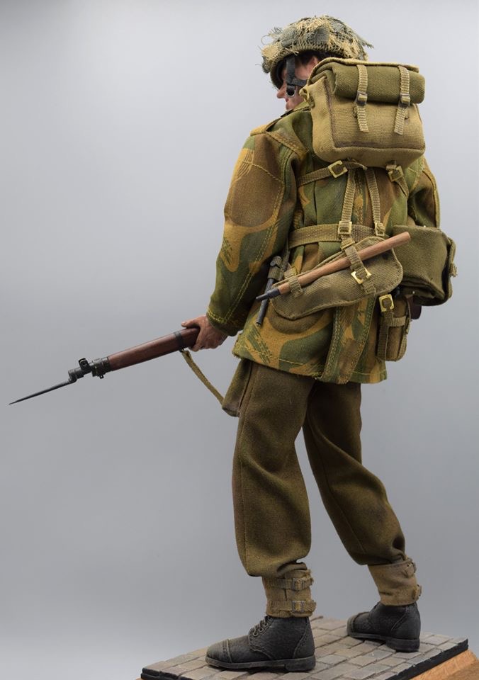 British Paratrooper, Arnhem  8b4b4e10