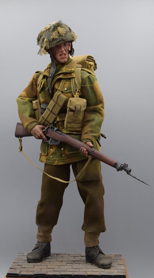 British Paratrooper, Arnhem  D26ad110