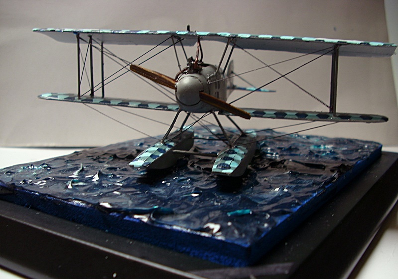 Albatros W 4 in 1:72 gebaut von OFW Dsci1027