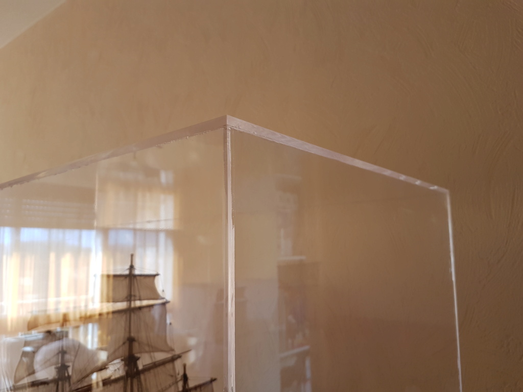 Tuto : Réalisation d'une vitrine pour vieux gréement en Plexiglass sans cornières 20230311