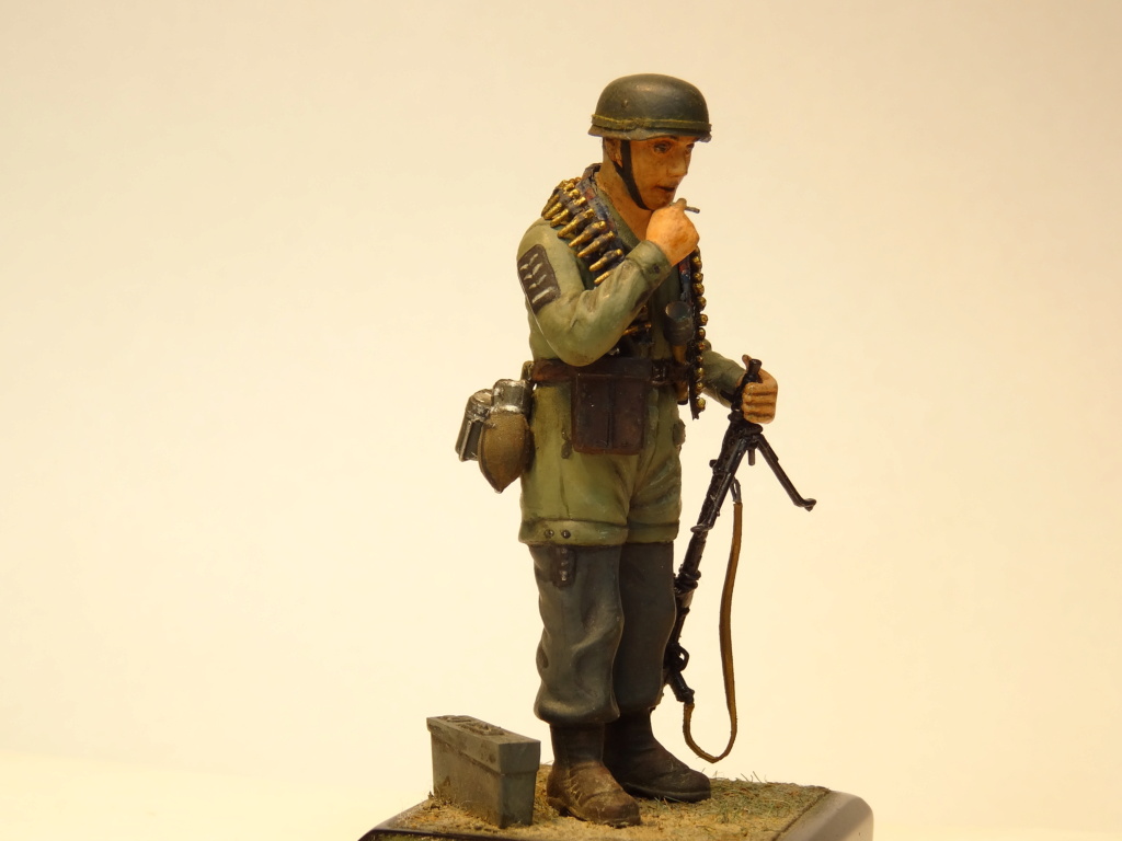 deutsche Fallschirmjäger WW2 1:35 Dsc04414