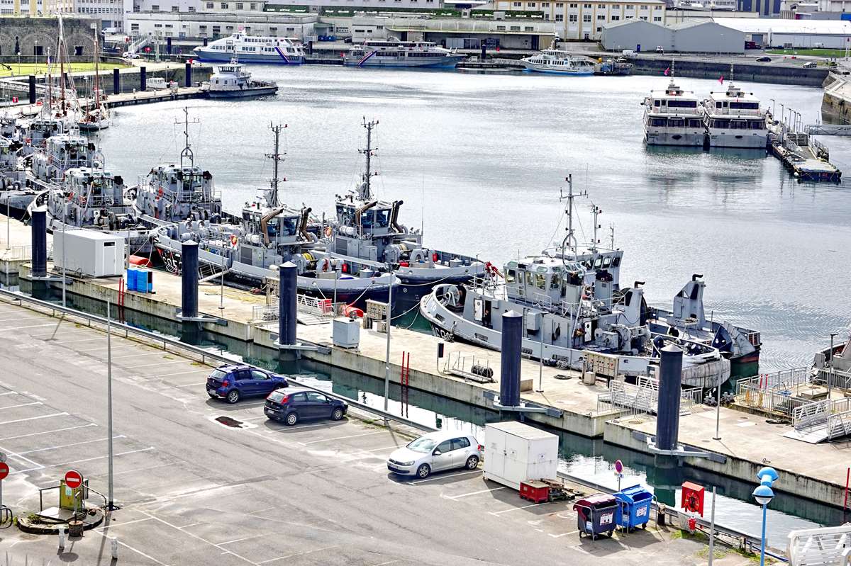 [Les ports militaires de métropole] Port de BREST - TOME 3 - Page 40 _co39114
