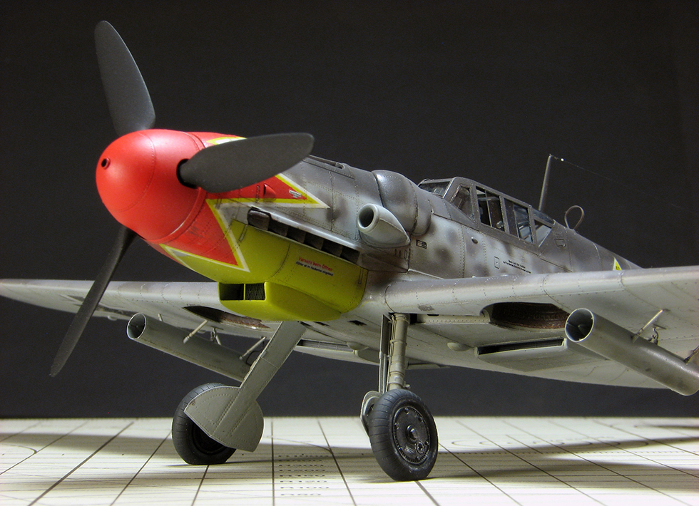 Bf.109G-6 - "Floral" Messerschmitt. Img_7110