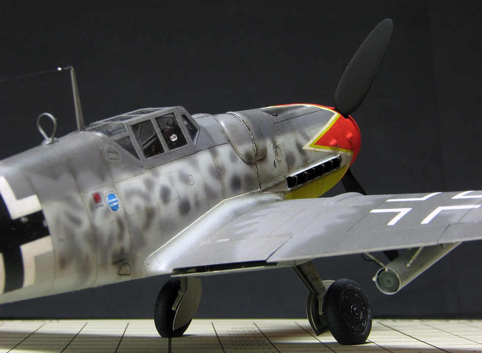 Bf.109G-6 - "Floral" Messerschmitt. Img_7112