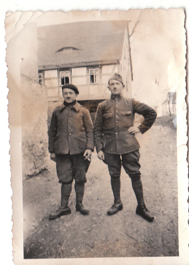 STALAG - Camps de Prisonniers de Guerre (doc 5è Bureau) - Page 3 Img_0457
