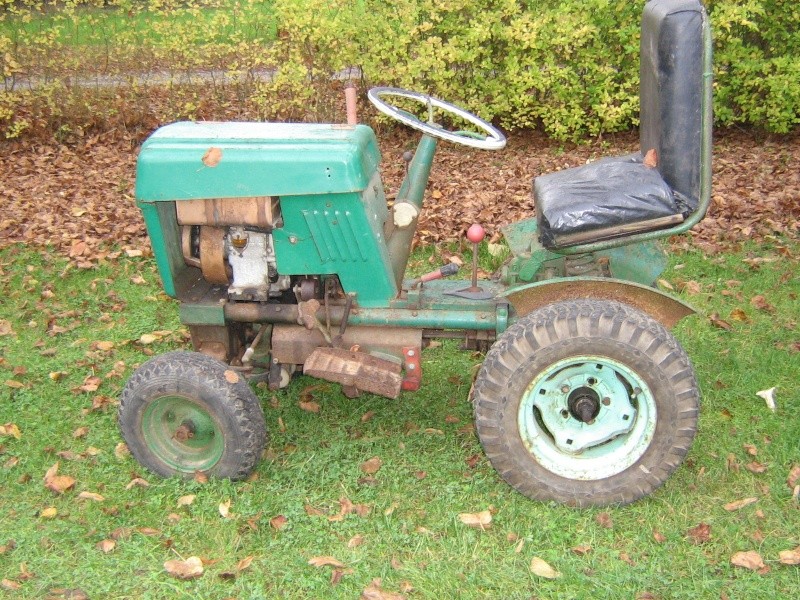 Qui peut m'aider à identifier ce veux tracteur tondeuse vert Tracte12
