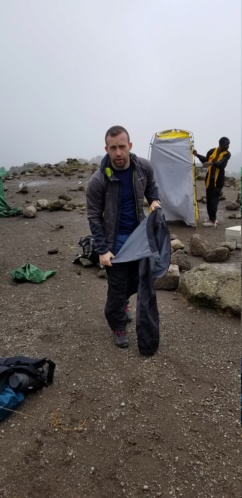 Montée du Kilimanjaro ^5895m 20181244