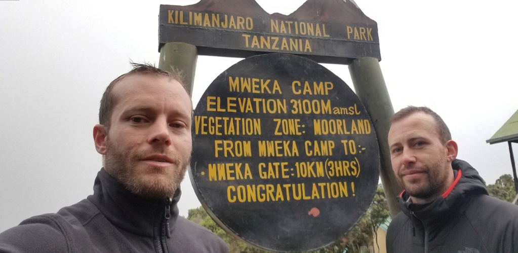 Montée du Kilimanjaro ^5895m 20181291