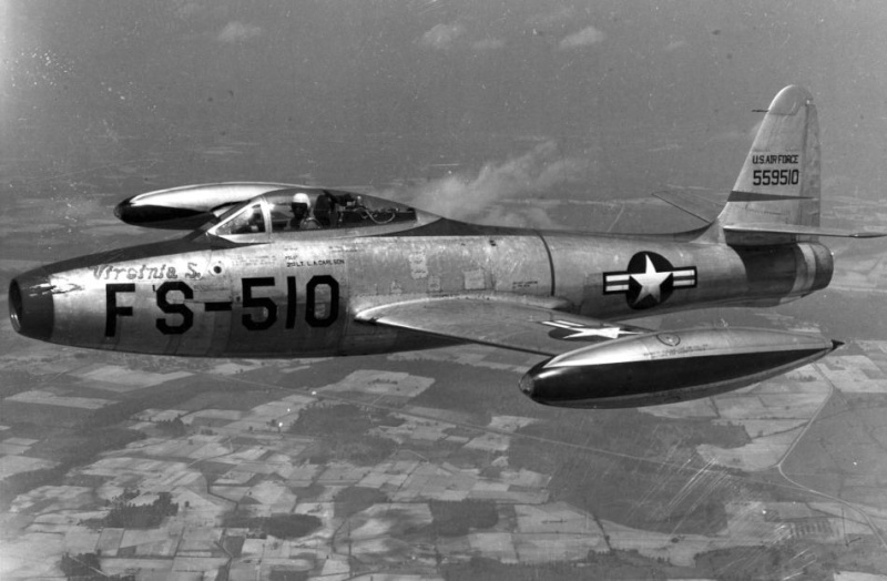 Republic F-84 E "Thunderjet" [1:72 - HobbyBoss] 08022610