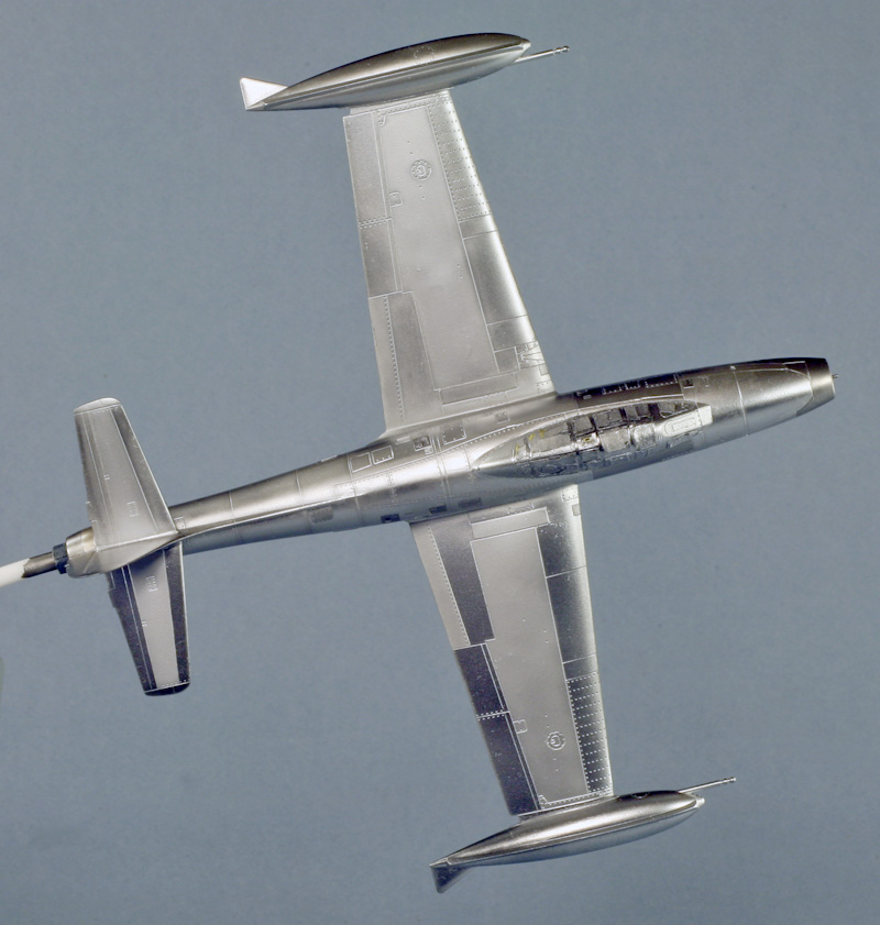 Republic F-84 E (&G) "Thunderjet"  [1:72  HOBBY BOSS] - Page 2 Img_9959