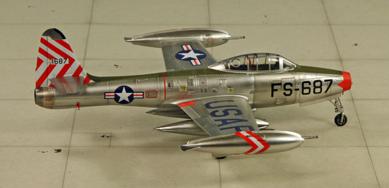 Republic F-84 E "Thunderjet" [1:72 - HobbyBoss] Img_9971