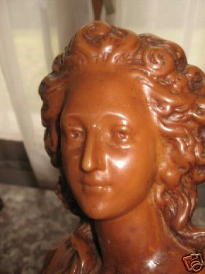 Par Lecomte, buste de Marie-Antoinette ou de Madame Elisabeth? B9cf_110