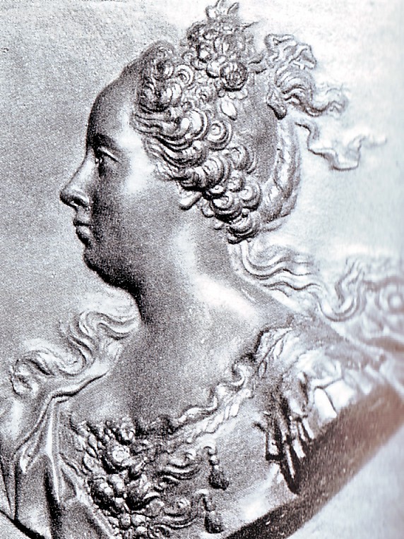 Les coiffures au XVIIIe siècle Coiffu11