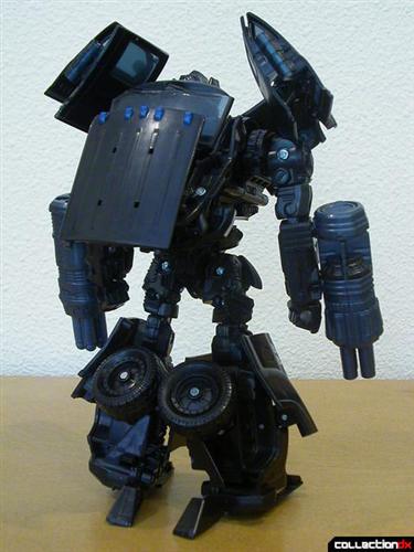 Anciennes revues de jouets inactives #1: Cerberus, Miss Transformers, Ryuzo, Sebtimus Zblex, Crosshairs, etc - Page 6 Autobo10