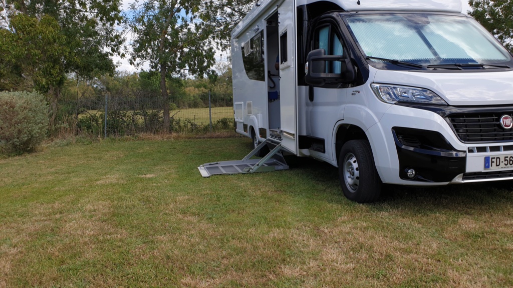 Location de camping-cars PMR  20190514