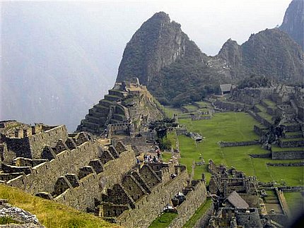 بيرو: بلاد الجليد والمنحدرات والهنود الحمر 727
