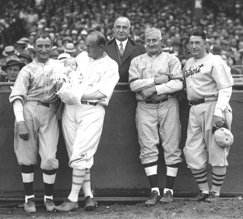 The lighter side of Ty Cobb - in vintage photos Cobbab10