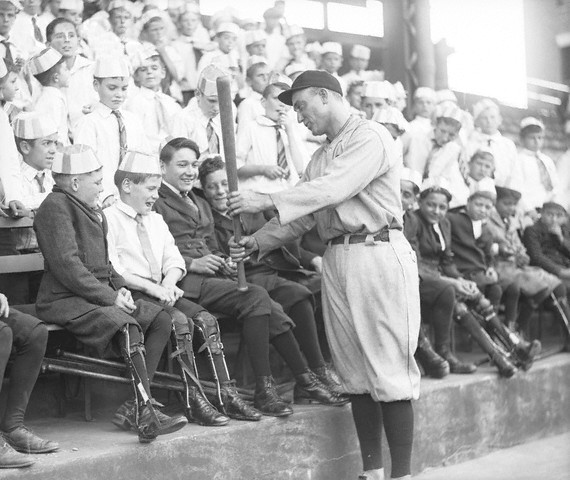 The lighter side of Ty Cobb - in vintage photos Cobbdi10