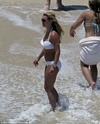 Britney na plazi. Nove slike. =] Britne15