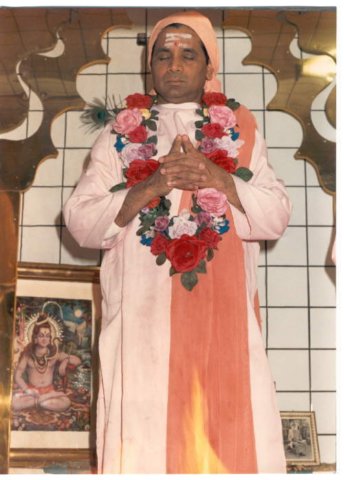 Let all your Thoughts Revolve ~ Swami Omkarananda Gurude10