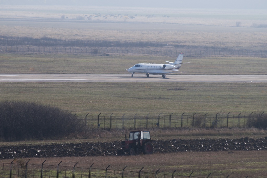 Aeroportul Oradea - Noeimbrie 2012 Dsc_0087