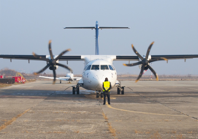 Aeroportul Oradea - Noiembrie 2011 O_a1110