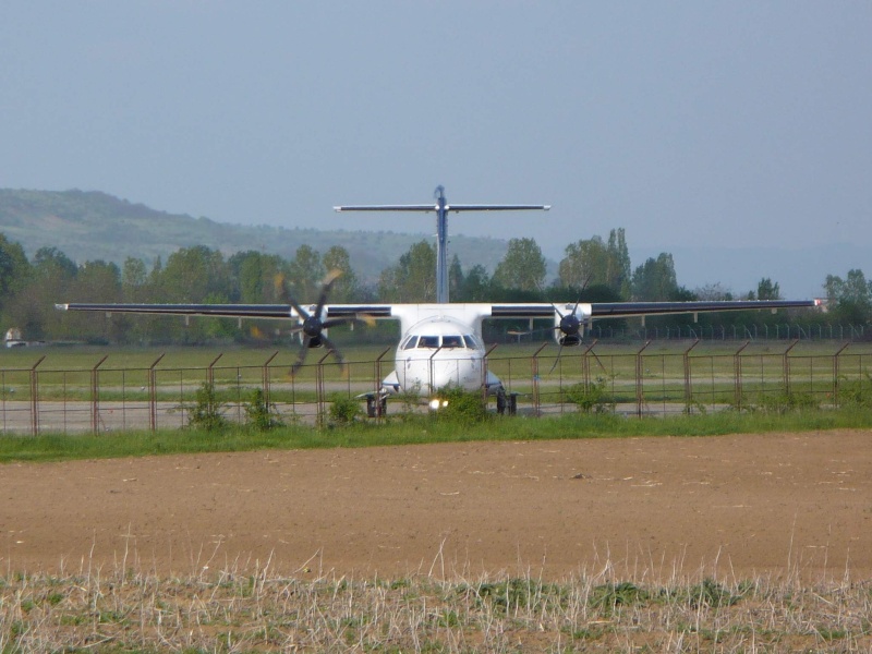 Aeroportul Oradea - 2008 - Pagina 3 Yr-ata13