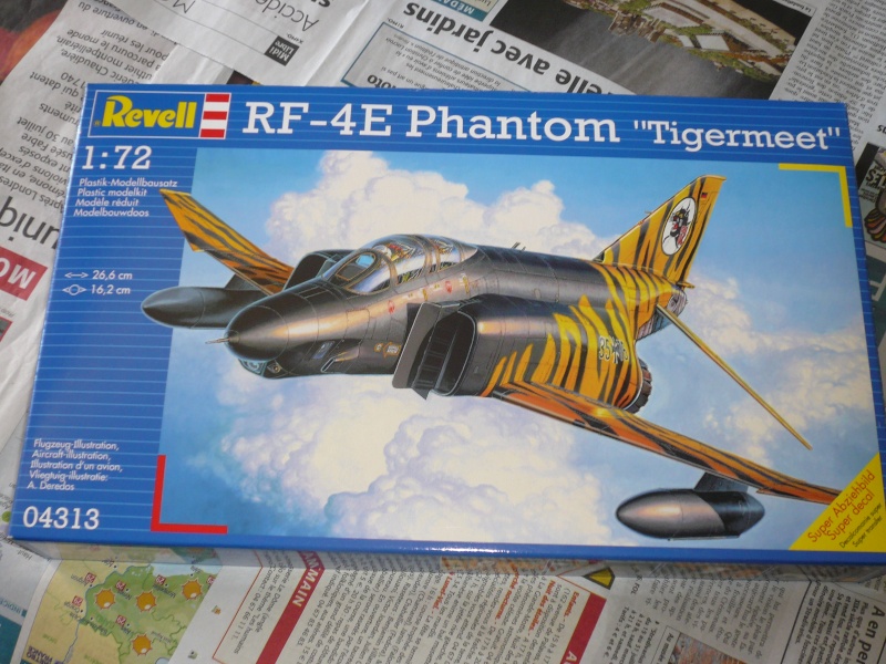 RF-4E phantom II  "tigermeet"  1/72 [revell] P1010111