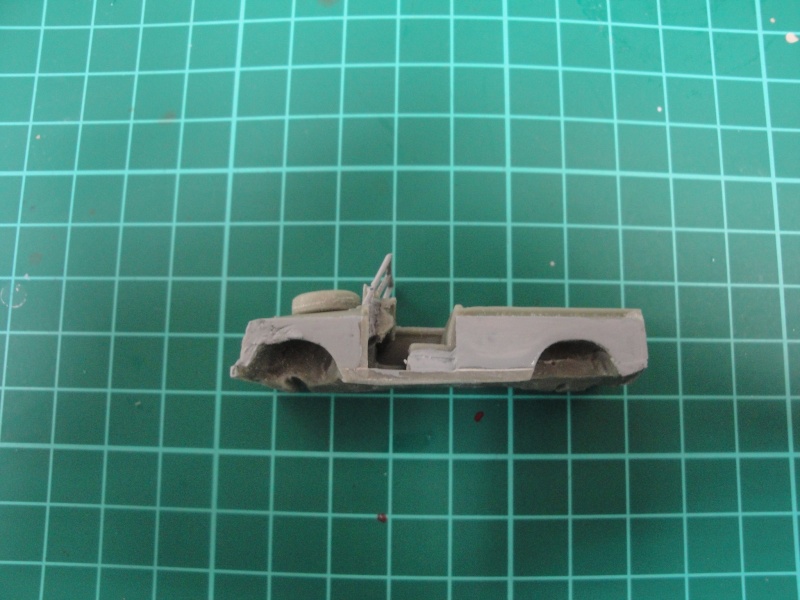 [chrono Avril 2012] ( model miniature) Land Rover + M-40  FINI ! 00121