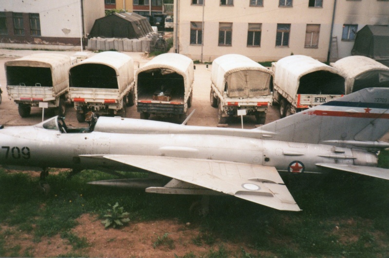[Zvezda] MiG21 Bis Fishbed  Yougoslave 1/72 Img12110