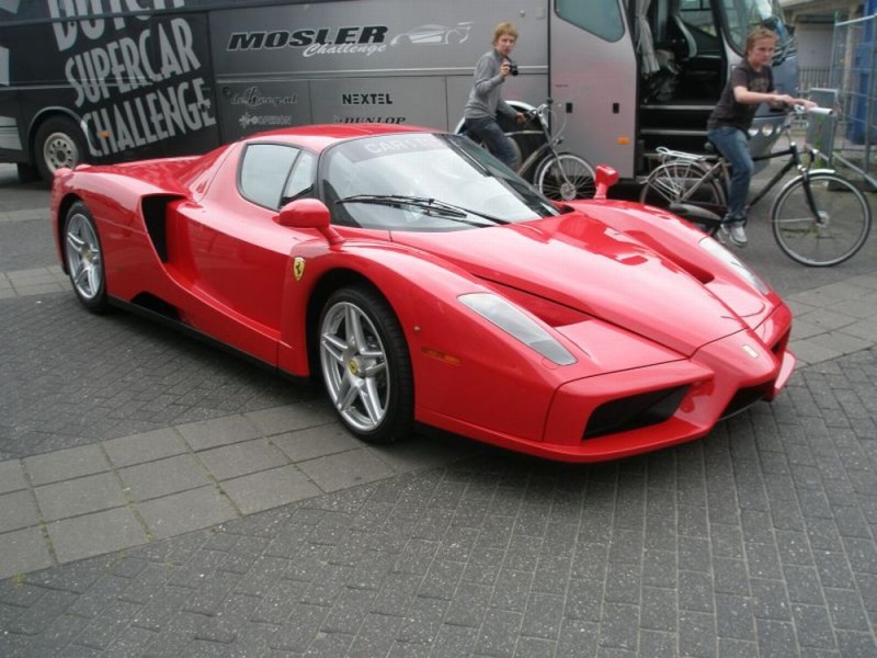 Ferrari Enzo.^ 111