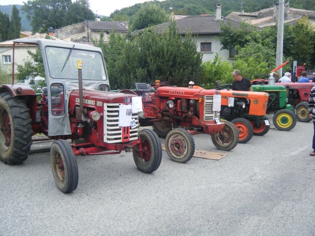 Fête des vieux tracteurs à PEYRUS (26) Photo_21