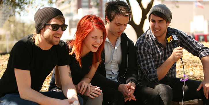 some awesome pictures of paramore :) 410