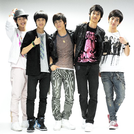 ~° SHINee °~ Listim11