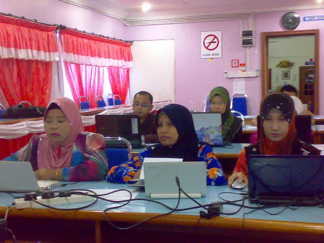 Bengkel ICT & Kreativiti Guru2 Sains Sekolah Rendah Daerah Kunak (8-9 Okt 2011) 08102011